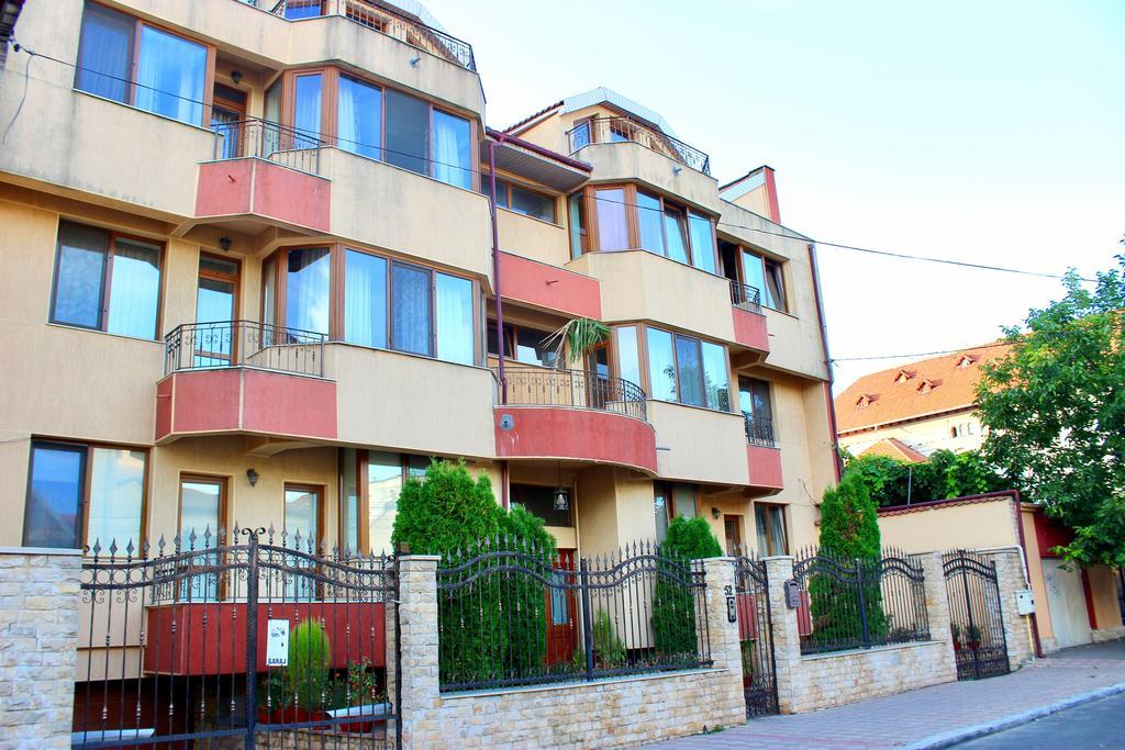 Apartament Central Apartment คอนสตันซา ภายนอก รูปภาพ
